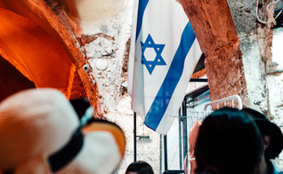 A oração começou na região do Pacífico e seguirá atravessando continentes ao longo das 24 horas. (Foto representativa: Virginia Portillo / Unsplash)