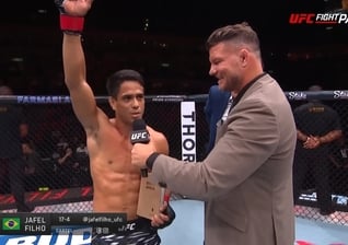 Jafel Filho anunciou o Evangelho no octógono. (Foto: Reprodução/YouTube/UFC Brasil).