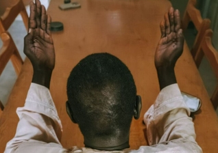 O pastor Ibrahim Hassan. (Foto: Reprodução/Global Christian Relief)