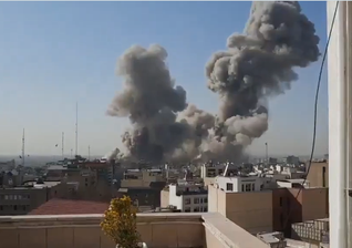 Primeiras imagens do ataque ao Irã. (Captura de tela/X/ Sean Feucht)