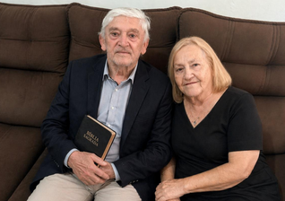 Pr. Inácio Bento e sua esposa, Dirce, celebram 56 anos de casados. (Foto: Arquivo pessoal)