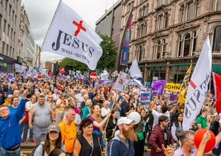 A Marcha para Jesus na Irlanda percorreu diferentes pontos da capital irlandesa. (Foto: Reprodução/March for Jesus)