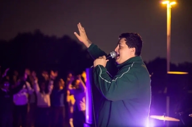 Culto do Dunamis Pocket na USP. (Foto: Jake Brookbank/Dunamis).