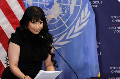 Nicki Minaj durante discurso na ONU, onde denunciou a perseguição de cristãos na Nigéria. (Captura de tela/YouTube/USA Today)