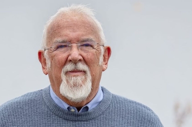 Pastor Clive Johnston recebe sentença de multa por pregar em zona de proteção ao aborto. (Foto: Christian Institute)