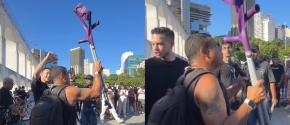 O homem deixou as muletas e passou a andar normalmente. (Foto: Reprodução/Instagram/Rafael Santmour).