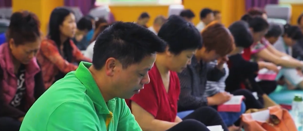 Cristãos chineses permanecem fieis em meio à repressão religiosa. (Foto: Ilustração/CBN News)