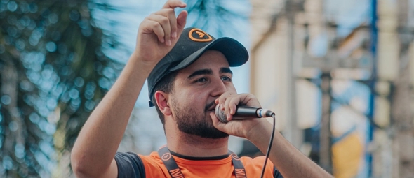 Lucas Teodoro está internado na UTI. (Foto: Instagram/avivaoficial).