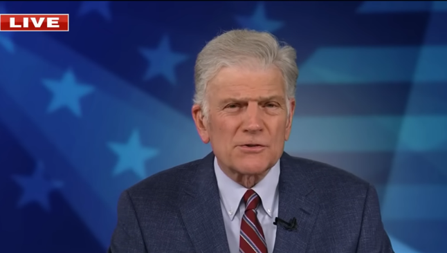 Franklin Graham em entrevista à Fox News: “A América está se afastando tanto de Deus e de Sua verdade” (Captura de tela/YouTube/Fox News)