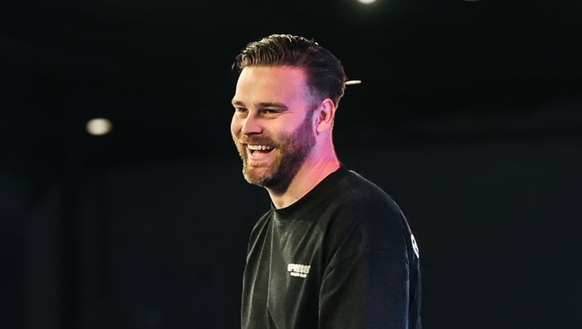 Pastor Josh Green, cofundador da Gen Zeal, no Reino Unido. (Foto: Instagram/JoshGreen1.0)