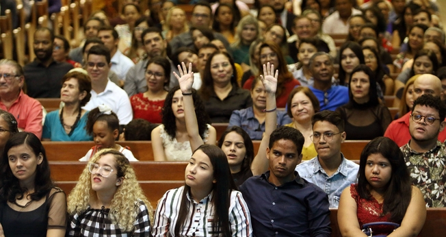 Culto no Templo Central da Assembleia de Deus, em Belém (PA). A região Norte é a que tem a maior proporção de evangélicos. (Foto: Thiago Gomes/Folhapress)