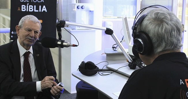 A Rádio Bíblia SBB entrou em operação no dia 12 de dezembro. (Foto: Instagram/SBB)