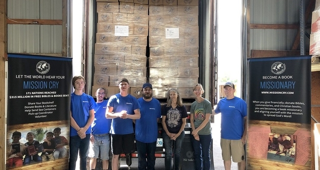 Índia tenta impedir entrada de Bíblias no país. (Foto representativa: Reprodução/Mission Cry)