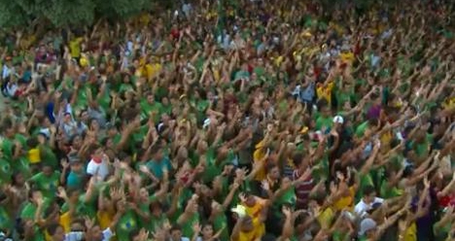 Marcha para Jesus reúne mais de 200 mil pessoas em Teresina (PI)