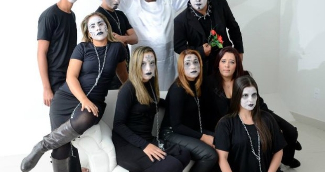 Grupo Teatral _ Peça Flores