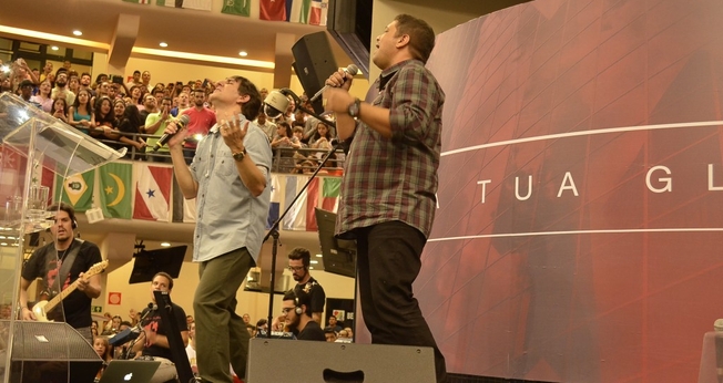 Com participação de Fernandinho, Clamor Pelas Nações lança o CD “Mostra Tua Glória”