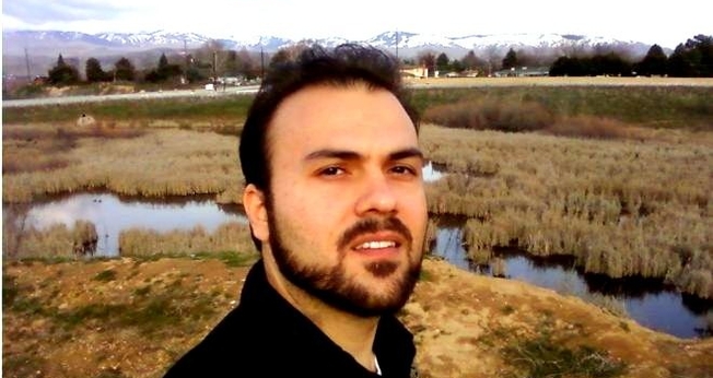 Saeed Abedini nasceu no Irã, mas se naturalizou norte-americano.  O pastor está preso há dois anos e meio, sendo mantido longe de sua esposa e seus dois filhos pequenos.