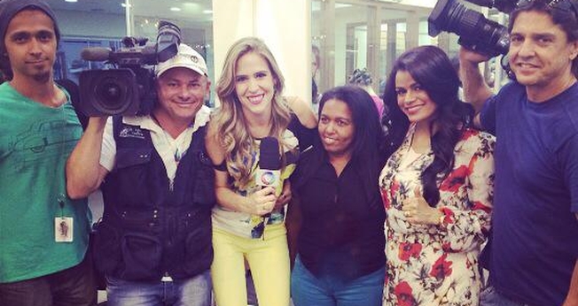 Damares participará do programa "Domingo Show" 