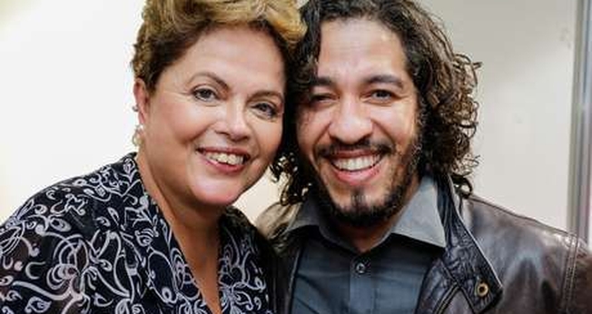 Dilma Rousseff e Jean Wyllys firmaram acordos em favor da "causa gay" já no segundo turno das eleições, em 2014