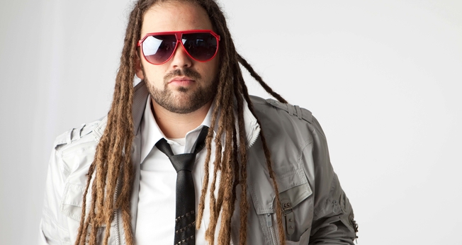 "Eu fumava maconha, mas encontrei em Jesus um outro jeito de 'viajar", diz Dominic Balli