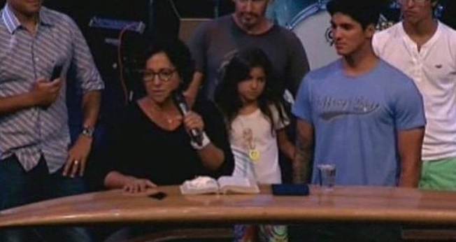 Gabriel Medina dando o seu testemunho na Bola de Neve Church
