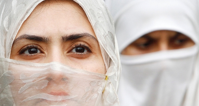 Antes de morrer, uma das mulheres olhou para cima e sorriu se entregando a Jesus.