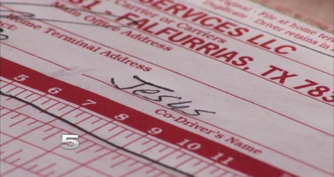 Livro de registros do motorista de caminhão Ramiro Olivarez, demitido por colocar Jesus como seu co-piloto. (Krgv-TV)