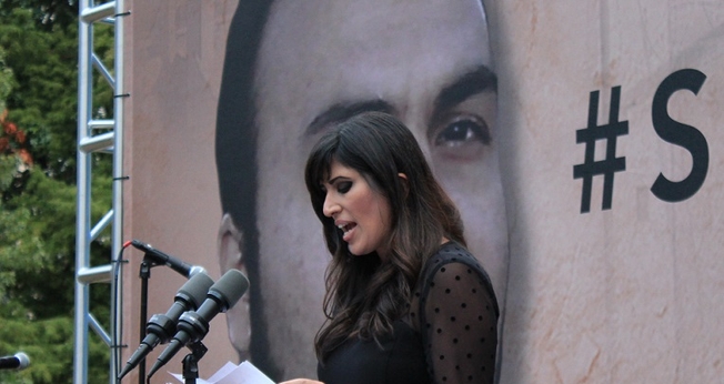 Naghmeh Abedini tem batalhado pela soltura de seu marido, Pr. Saeed, que está preso injustamente desde 2012, no Irã.