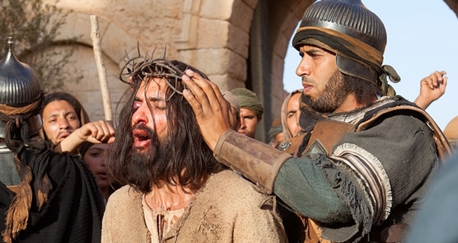 A série tem chamado a atenção pela grande diversidade étnica em seu elenco e também pelo fato do ator que interpreta Jesus ter origens muçulmanas.