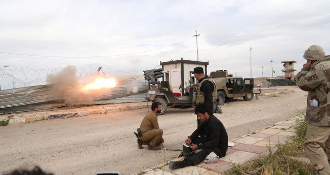 Milícia iraquiana ataca o Estado Islâmico em Tikrit