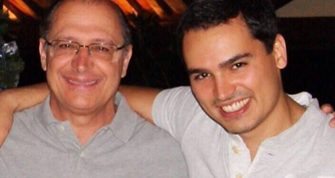 Geraldo e Thomaz Alckmin em foto publicada no Facebook pelo governador