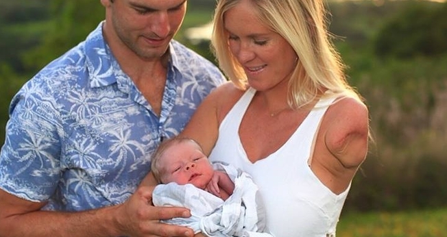 Bethany Hamilton, Adam e o filho