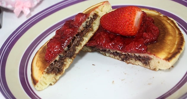Panqueca Americana Recheada de Nutella