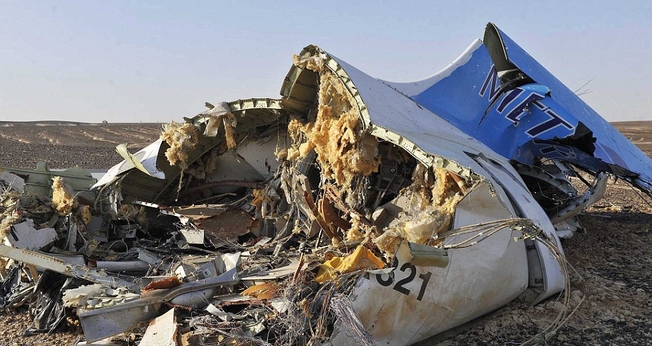 O avião caiu na península do Sinai 23 minutos após a decolagem. Não houve sobreviventes. (Foto: EPA)