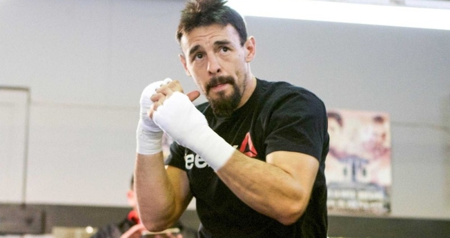 Robert Guerrero tem 32 anos e afirma que os atletas cristãos precisam assumir publicamente sua fé (Foto: Brett Ostroski / Premiere Boxing Champions)