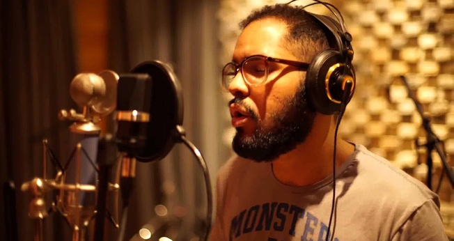 Jeosafá Pimentel lança seu primeiro disco no programa de Silas Malafaia. (Foto: Reprodução/YouTube)
