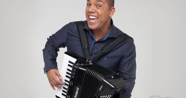 O DVD tem ao todo, 16 faixas. (Foto: Graça Music).