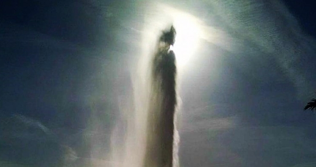 Imagem captada por Garry Johnson, no 'Fountain Park', Arizona / EUA. (Foto: Facebook)