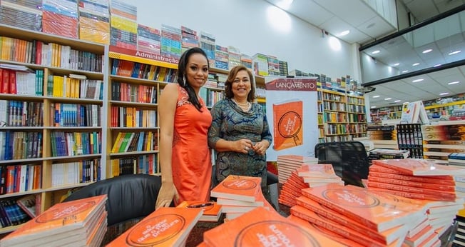 As autoras Christine Hael e Monica B. Bonze refletem sobre a verdadeira adoração. (Foto: Reprodução/Facebook)