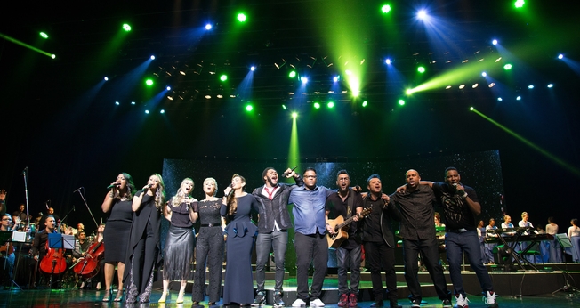 A produção musical e arranjos do projeto são do cantor e compositor Thalles Roberto. (Foto: Divulgação).