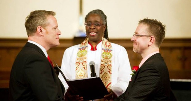 O reconhecimento das uniões e ordenação de gays faz parte da conduta da igreja há anos. (Foto: Reprodução)