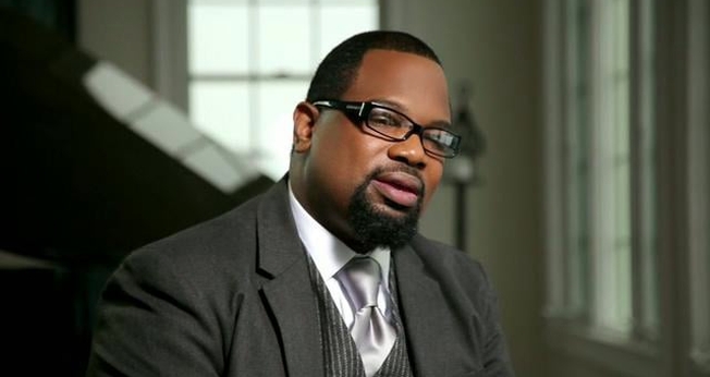 Hezekiah Walker é ministro de louvor e pastor da igreja Love Fellowship Tabernacle. (Foto: Reprodução)