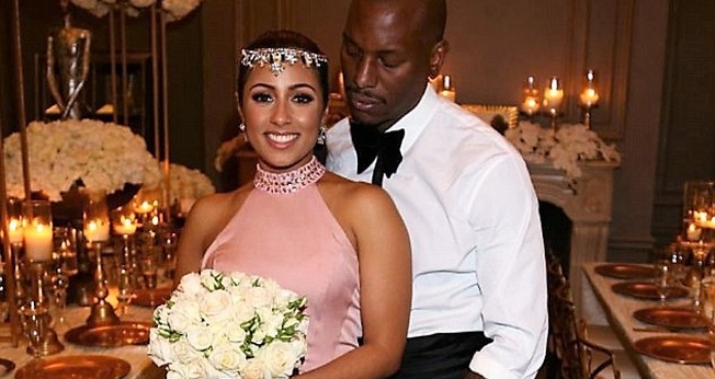 Samantha Lee e Tyrese Gibson posam para foto em festa de casamento que o casal decidiu manter longe dos holofotes da mídia durante um tempo. (Foto: Facebook)