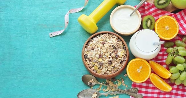 Confira a lista de alimentos que não podem faltar no cardápio de um atleta. (Foto: Shutterstock)