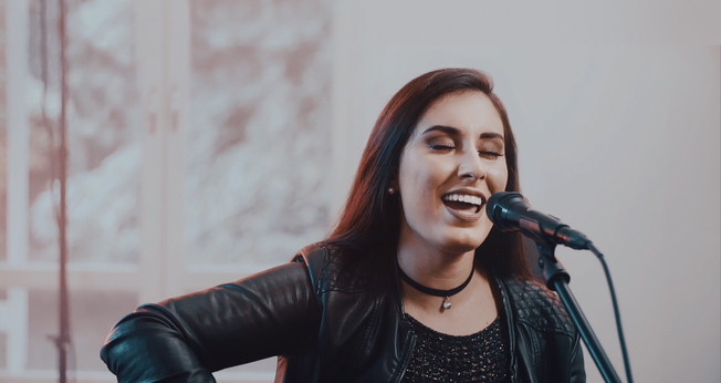  A canção ganhou um vídeo que faz parte do projeto Musile Sessions e já está disponível no YouTube. (Foto: Divulgação).