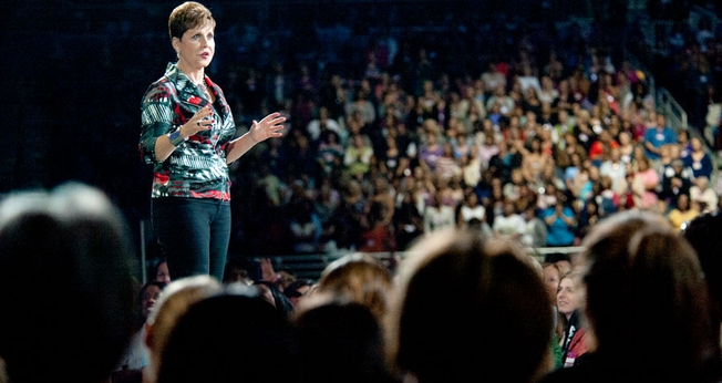 A pastora e autora afirma que a unção está ligada à obediência. (Foto: Joyce Meyer Ministries)