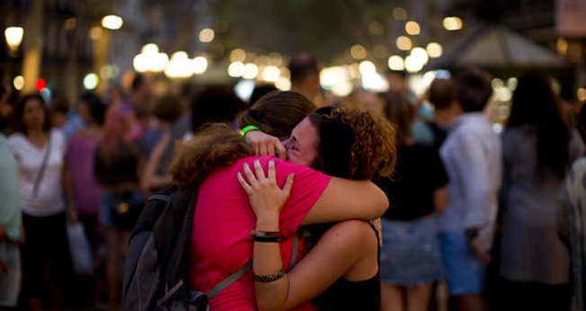 O mais recente ataque terrorista em Barcelona deixou 13 mortos e mais de 100 feridos. (Foto: AccessWDUN)