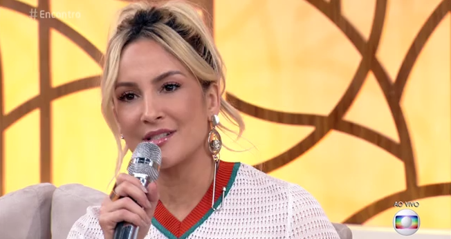 O programa Encontro com Fátima Bernardes recebeu a cantora Claudia Leitte. (Foto: Reprodução/TV Globo)