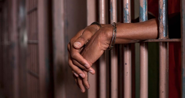 Imagem ilustrativa de homem preso na Nigeria. (Foto: The Guardian Nigéria)