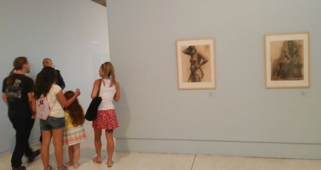 A exposição "Corpos de Fábrica" não tem qualquer tipo de censura e o museu Oscar Niemeyer continua permitindo que crianças tenham entrada franca. (Foto: Twitter)